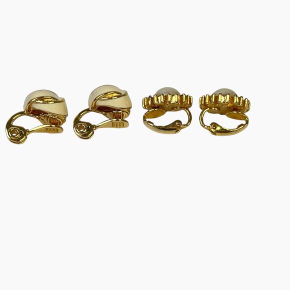 Earrings Richelieu Faux Pearl Rhinestones And Monet Cream Enamel Clip On Vintage - Picture 6 of 12